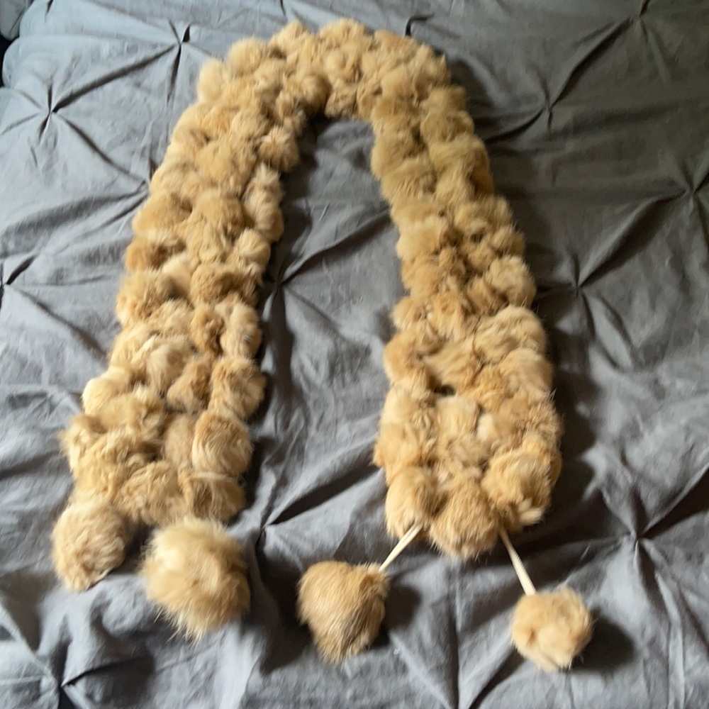 fur scarf